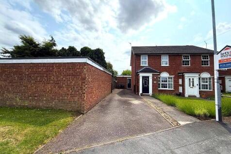 Chatsworth Drive, Syston... 3 bed end of terrace house for sale