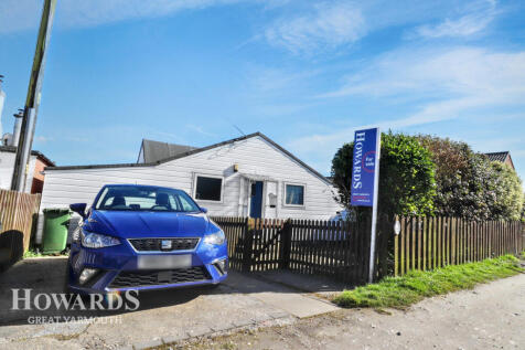 Little Scratby Crescent, Scratby 3 bed detached bungalow for sale