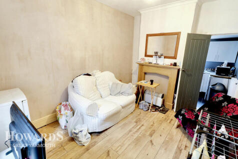 Wellington Road, Great Yarmouth 2 bed terraced house for sale