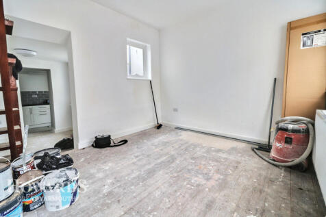 South Market Road, Great Yarmouth 2 bed terraced house for sale