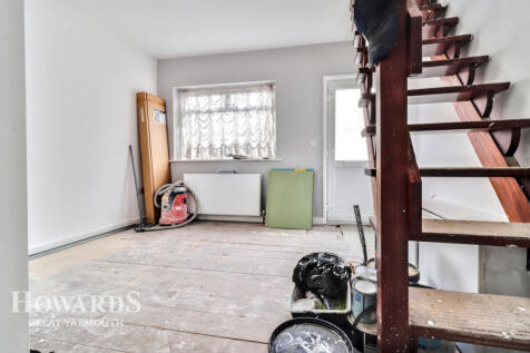 South Market Road, Great Yarmouth 2 bed terraced house for sale