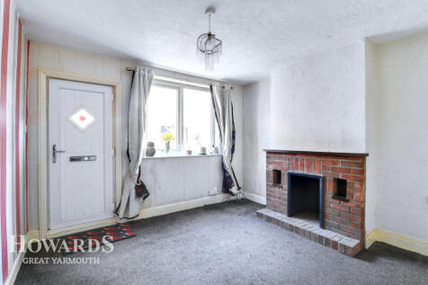 East Road, Great Yarmouth 3 bed terraced house for sale