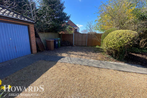 Station Road, Potter Heigham 2 bed bungalow for sale