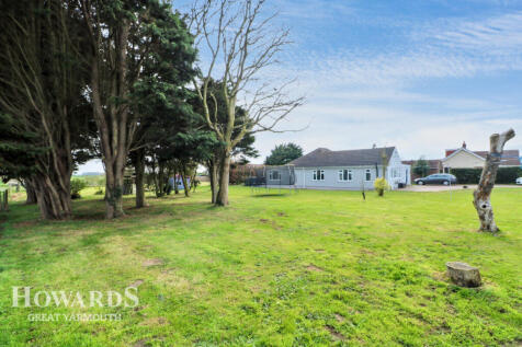 The Heath, Filby 4 bed detached bungalow for sale
