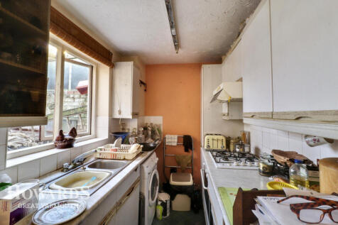 Lancaster Road, Great Yarmouth 2 bed detached house for sale