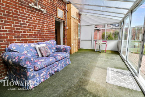 Main Road, Rollesby 4 bed detached house for sale