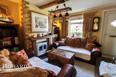2 bedroom end of terrace house for sale