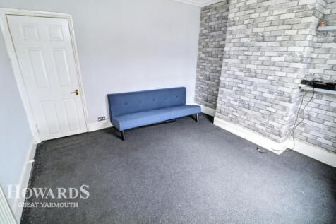 Garfield Road, Great Yarmouth 2 bed terraced house for sale