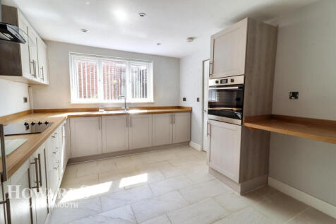 St Georges Road, Great Yarmouth 3 bed semi