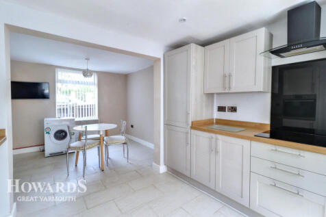St Georges Road, Great Yarmouth 3 bed semi