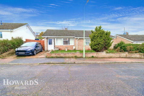 Hillcrest Road, Beccles 3 bed detached bungalow for sale