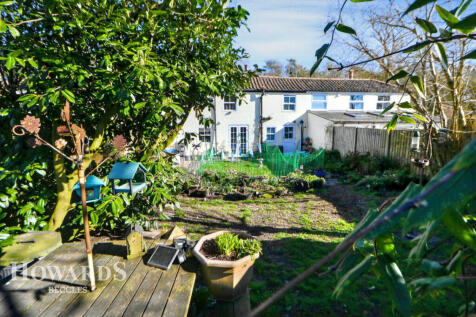 London Road, Beccles 3 bed cottage for sale