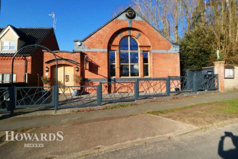 The Street, Barnby 2 bed detached house for sale