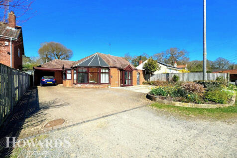 The Street, Geldeston 3 bed detached bungalow for sale