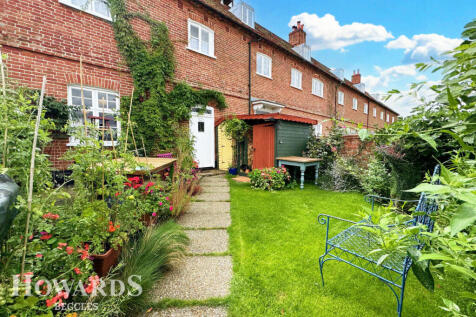 Viewpoint Mews, Shipmeadow, Beccles 4 bed character property for sale