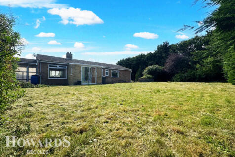 Fir Close, Barnby, Beccles 4 bed detached bungalow for sale