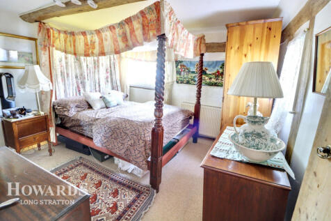 Ipswich Road, Long Stratton 3 bed end of terrace house for sale
