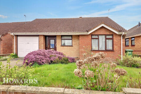 2 bedroom detached bungalow for sale