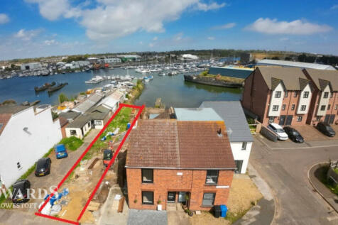 Lake View Road, Oulton Broad 3 bed detached house for sale