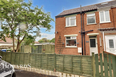 Somerton Avenue, Lowestoft 2 bed end of terrace house for sale