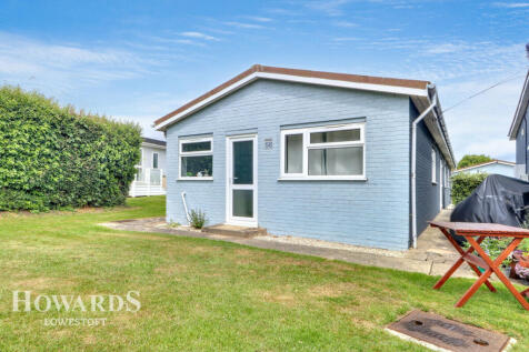 Marsh Road, LOWESTOFT 1 bed chalet for sale