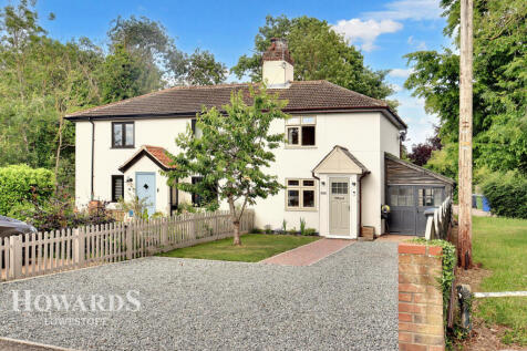 2 bedroom semi-detached house for sale