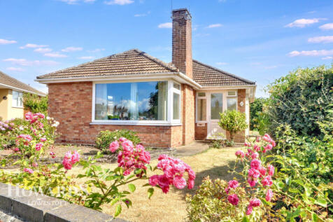 Orford Drive, Oulton Broad 3 bed detached bungalow for sale
