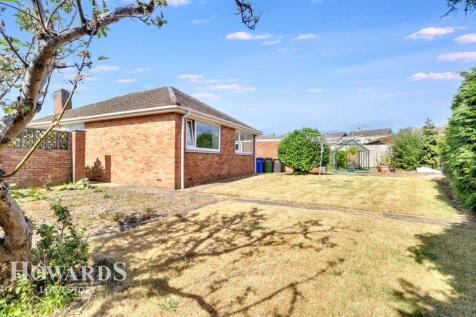 Orford Drive, Oulton Broad 3 bed detached bungalow for sale
