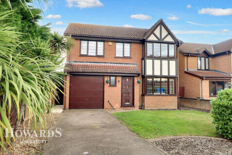 Seavert Close, Lowestoft 4 bed detached house for sale