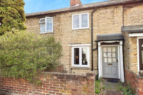 North Street, Oxfordshire OX26 2 bed terraced house for sale