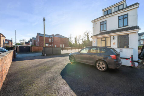 Buxton Road, Stockport, SK2 2 bed detached house for sale