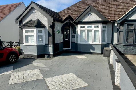 3 bedroom semi-detached bungalow for sale