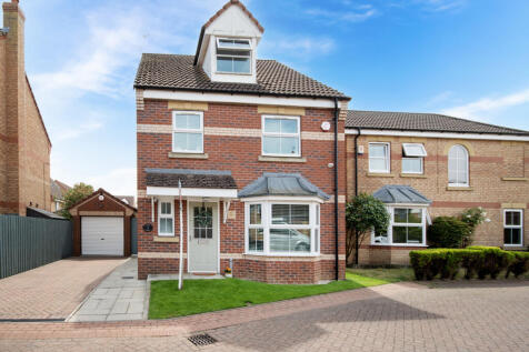 4 bedroom detached house for sale