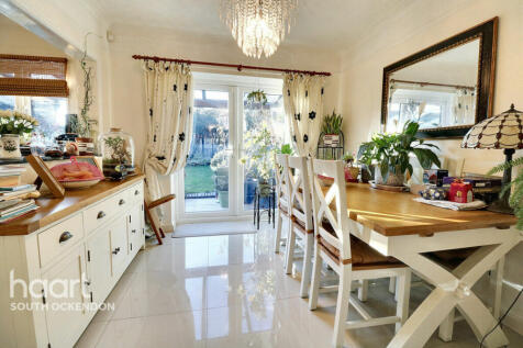 Medlar Drive, South Ockendon 4 bed detached house for sale