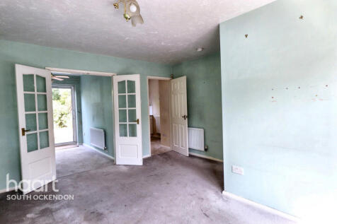 Whitebeam Drive, South Ockendon 3 bed semi