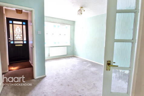 Whitebeam Drive, South Ockendon 3 bed semi