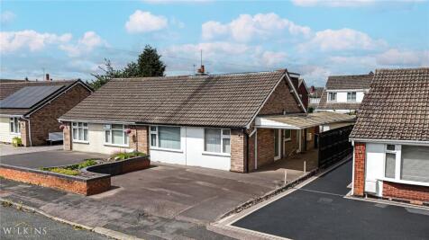 4 bedroom bungalow for sale