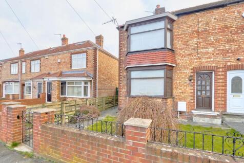 Clive Road, Eston, TS6 2 bed end of terrace house for sale