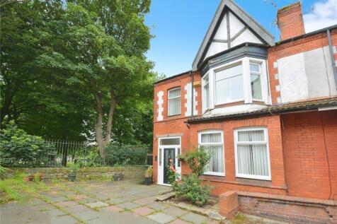 4 bedroom end of terrace house for sale