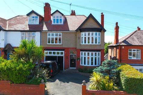 6 bedroom semi-detached house for sale
