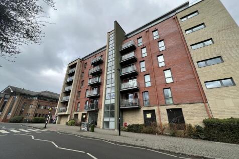 2 bedroom flat for sale