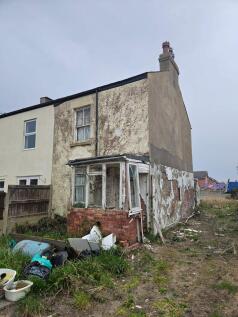 Old Park Lane, Southport PR9 7BQ 2 bed semi