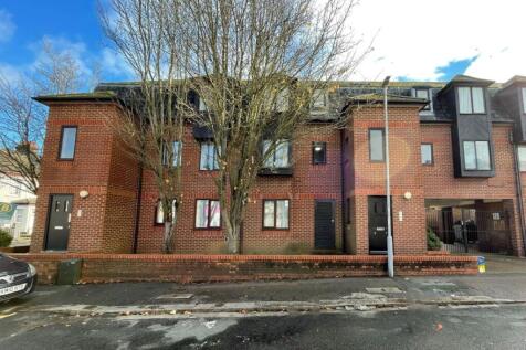 Flat 9, Albany Court, Dallow Road... 1 bed flat for sale