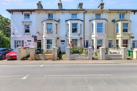 67a Arundel Road, Littlehampton BN17 7DE 2 bed flat for sale