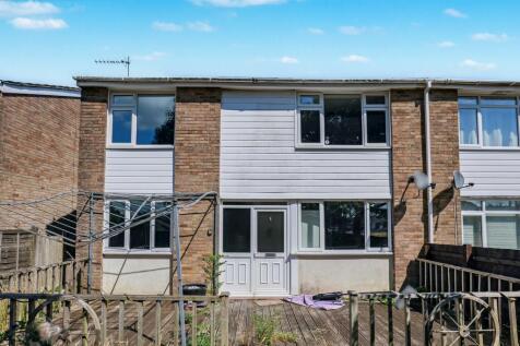 46 Woodland Way, Devizes SN10 5LB 3 bed semi