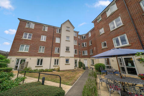 Flat 18, Kingsley Court, Windsor Way... 2 bed flat for sale