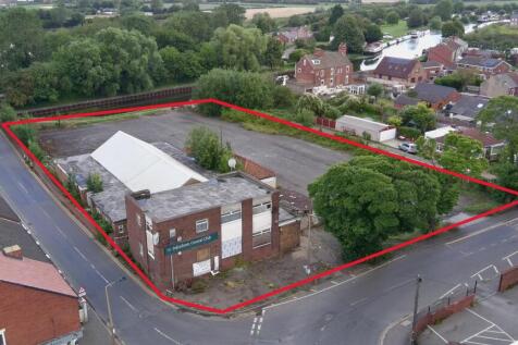 Stainforth Central Club, Silver... Detached house for sale