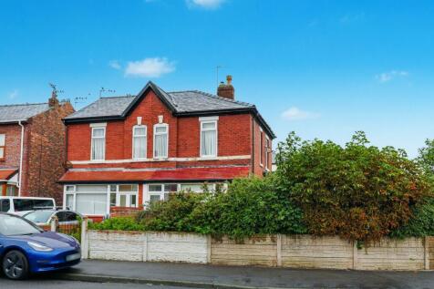 53 Hart Street, Southport, Merseyside... 2 bed semi