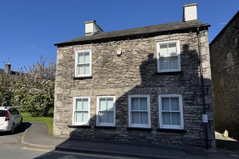 Detached house for sale