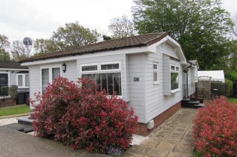 Dengrove Park, Shalloak Road, Broad Oak 3 bed park home for sale